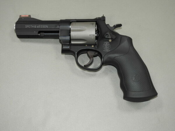 Smith & Wesson