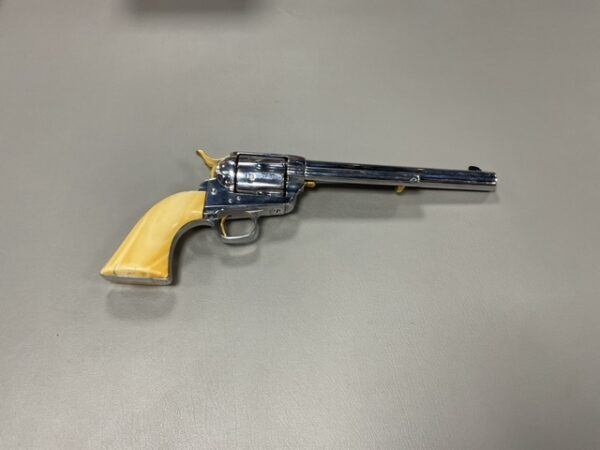 COLT - Image 3